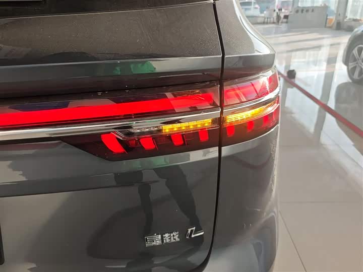 Фото 8 - Geely Monjaro