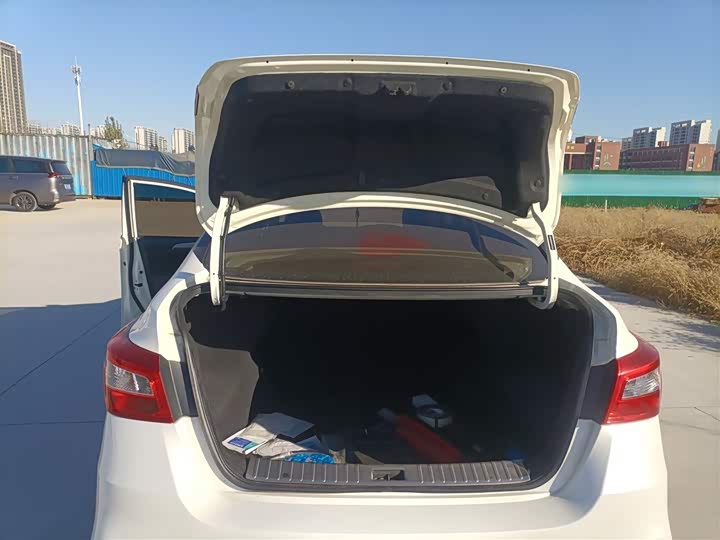 Фото 19 - Nissan Sylphy