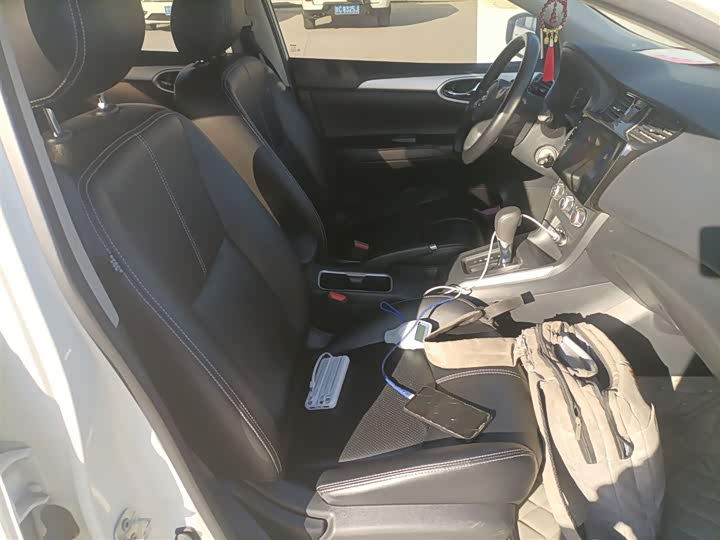 Фото 25 - Nissan Sylphy