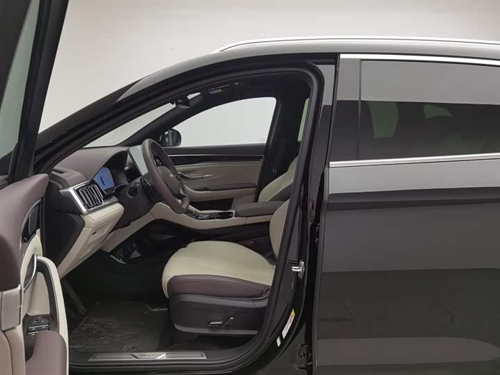 Фото 10 - BYD Song Plus Hybrid/EV