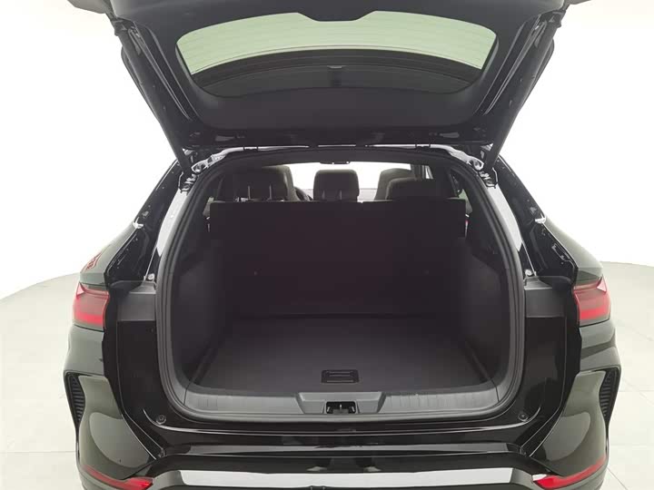 Фото 16 - BYD Song Plus Hybrid/EV