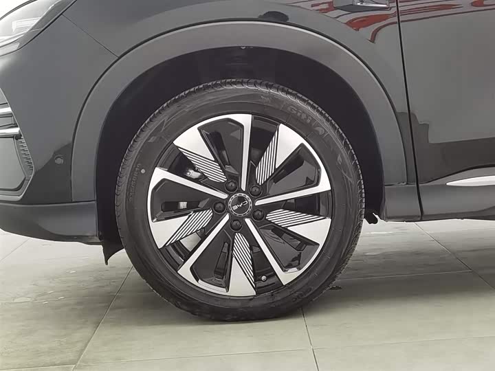 Фото 17 - BYD Song Plus Hybrid/EV