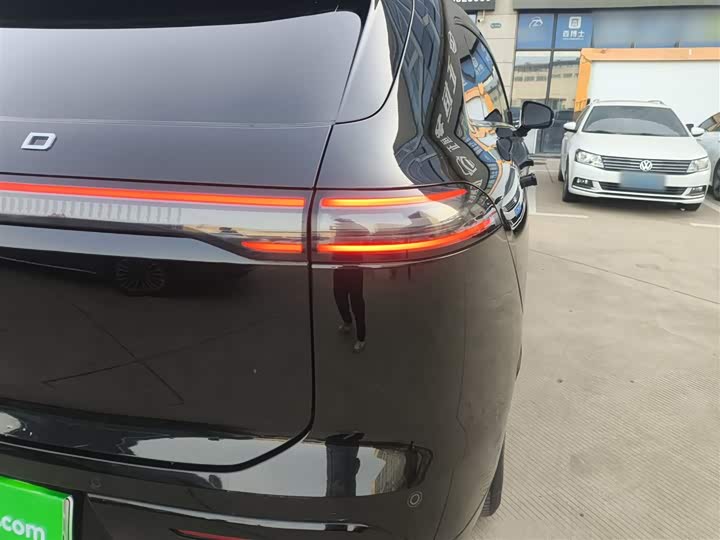 Фото 8 - Exeed Sterra ET