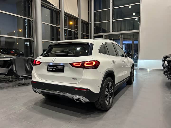 Фото 18 - Mercedes-Benz GLA-Class