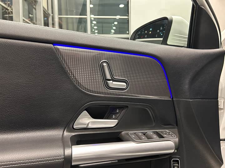 Фото 6 - Mercedes-Benz GLA-Class