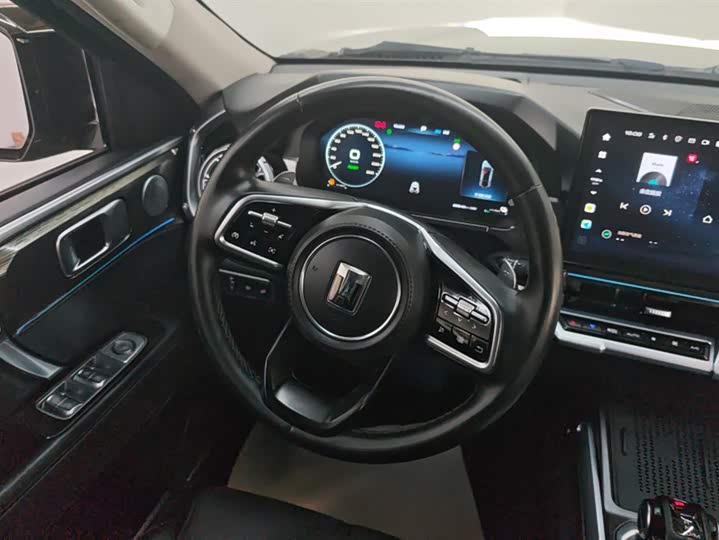 Фото 15 - Tank 400 Hybrid