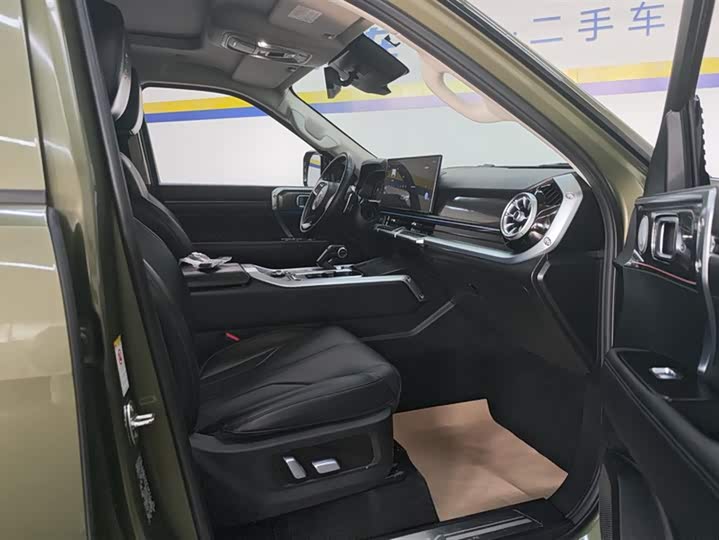 Фото 8 - Tank 400 Hybrid