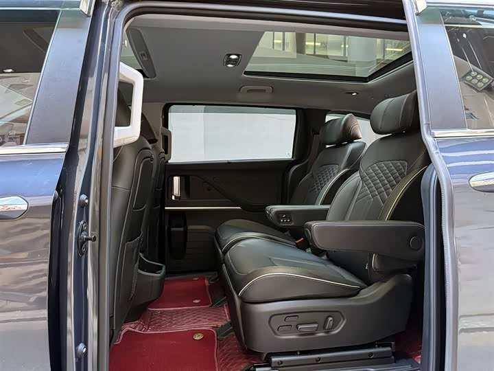 Фото 10 - Hyundai Custo