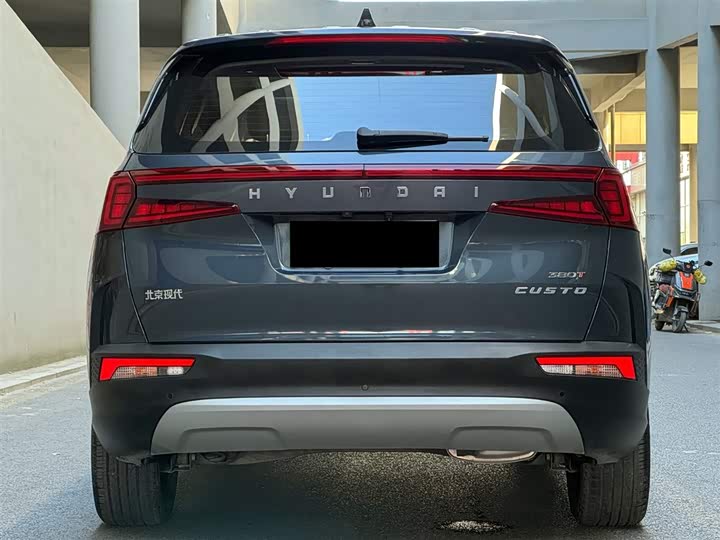 Фото 4 - Hyundai Custo