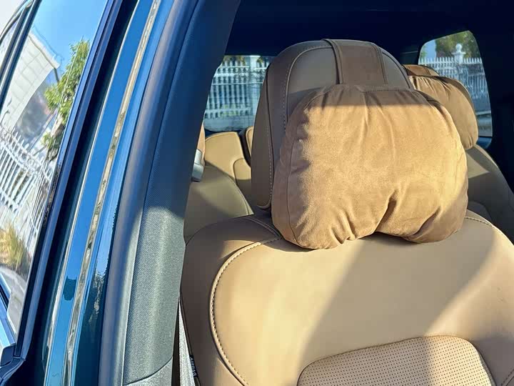 Фото 10 - LiXiang One