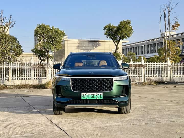 Фото 2 - LiXiang One