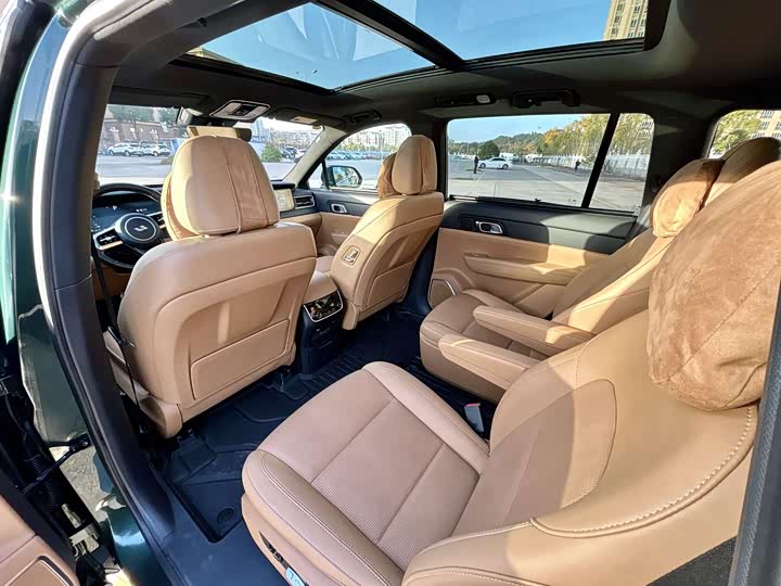 Фото 8 - LiXiang One