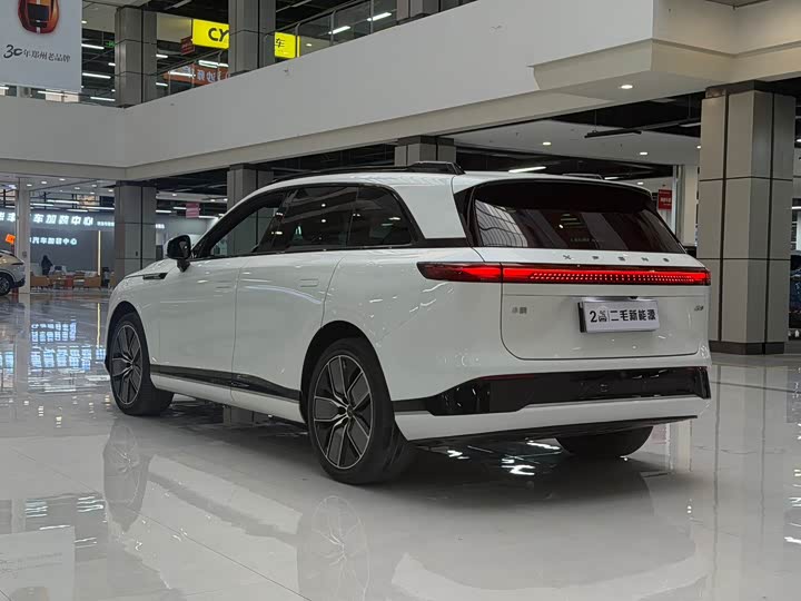 Фото 7 - XPeng G9