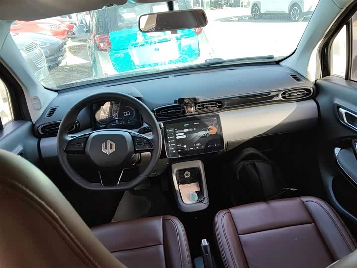 Фото 10 - Leapmotor T03