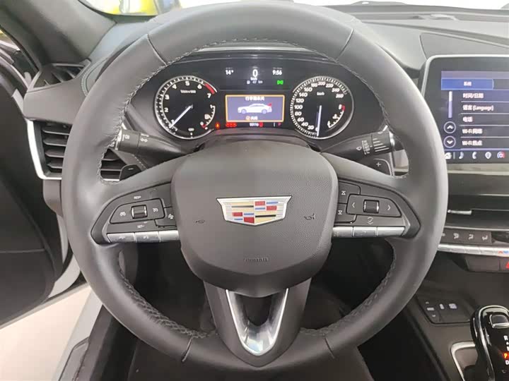 Фото 11 - Cadillac CT5