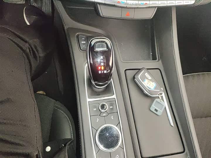 Фото 14 - Cadillac CT5