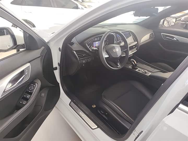 Фото 16 - Cadillac CT5