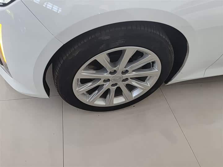 Фото 23 - Cadillac CT5