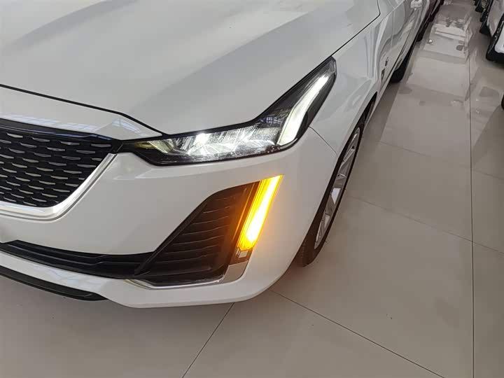 Фото 24 - Cadillac CT5