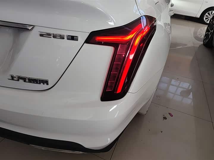 Фото 8 - Cadillac CT5