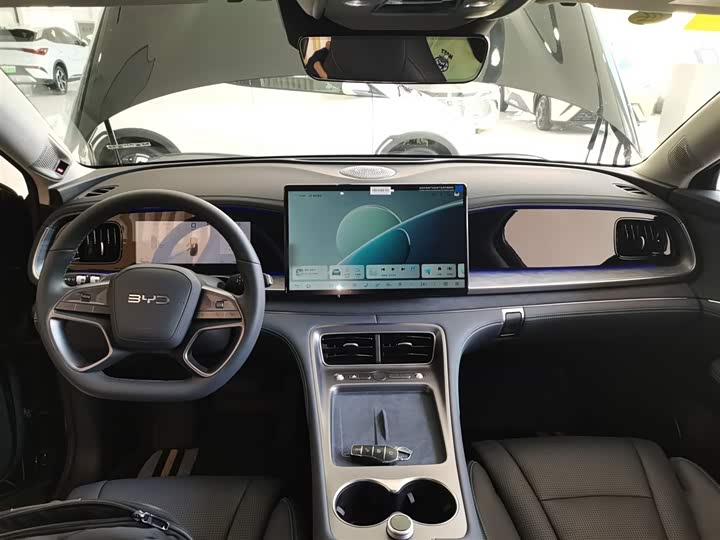 Фото 10 - BYD Sea Lion 07 DM-i Hybrid