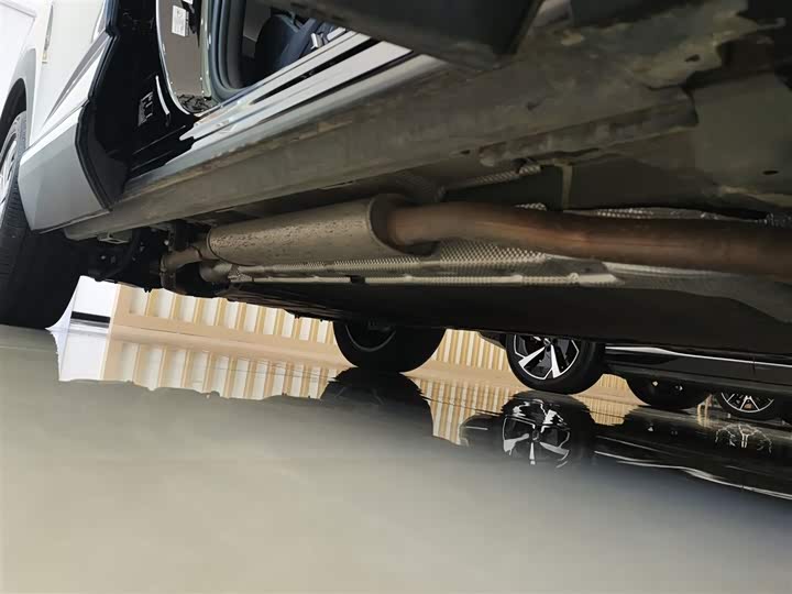 Фото 21 - BYD Sea Lion 07 DM-i Hybrid