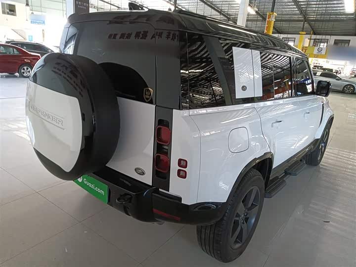 Фото 7 - Land Rover Defender