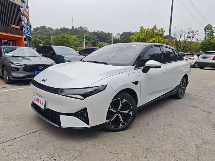 Фото 1 - XPeng P5