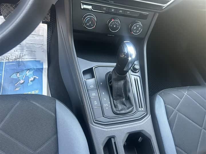 Фото 13 - Volkswagen Lavida