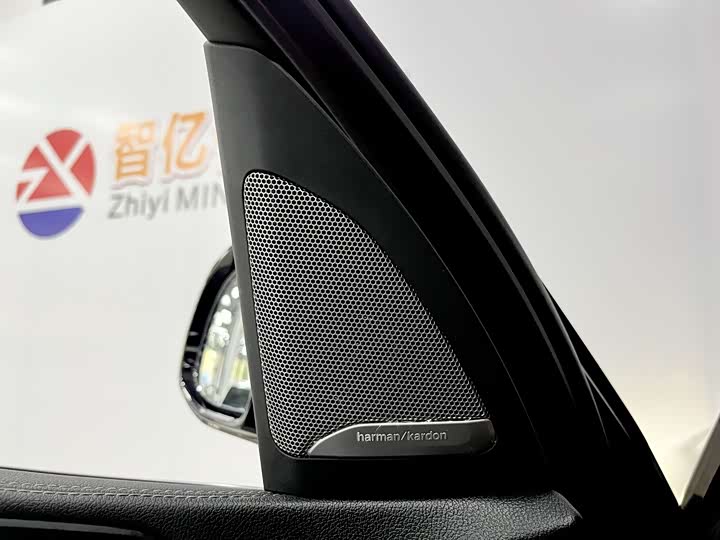 Фото 12 - BMW X5