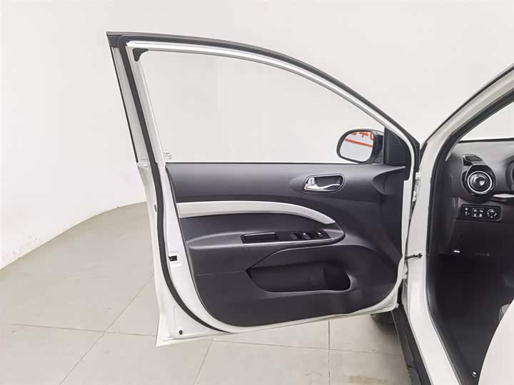 Фото 8 - Kia KX1