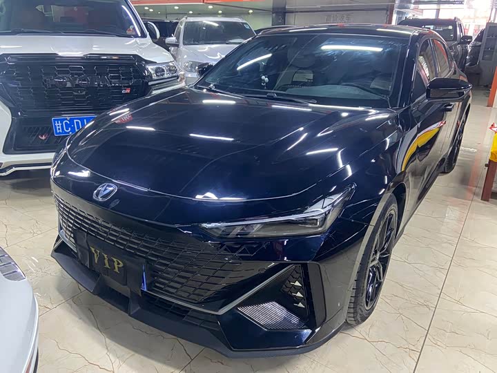 Фото 1 - Changan UNI-V