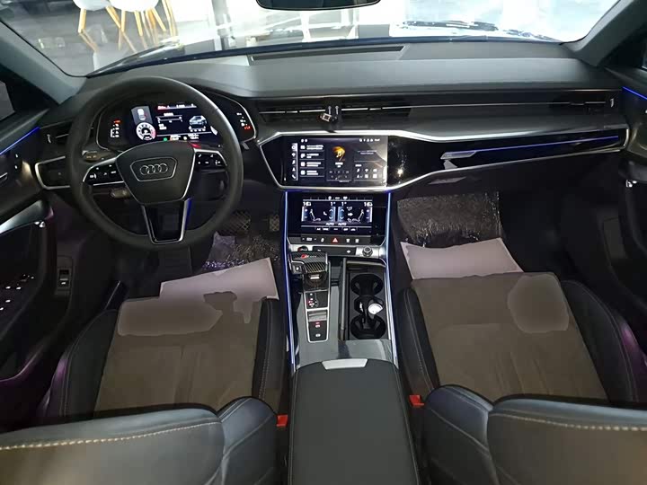 Фото 10 - Audi A6L