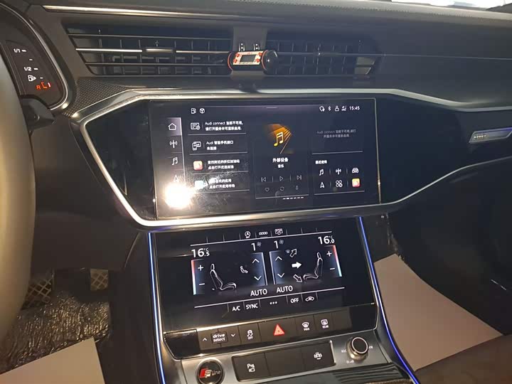 Фото 13 - Audi A6L