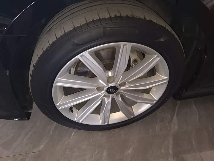 Фото 23 - Audi A6L