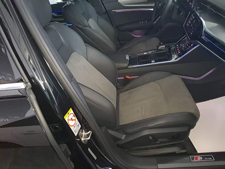 Фото 25 - Audi A6L