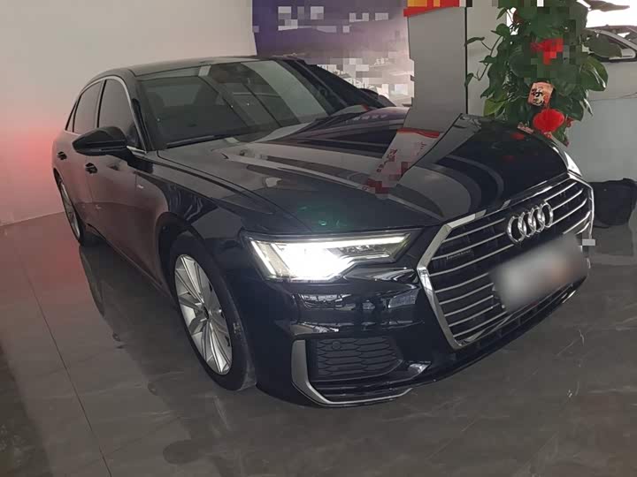 Фото 4 - Audi A6L