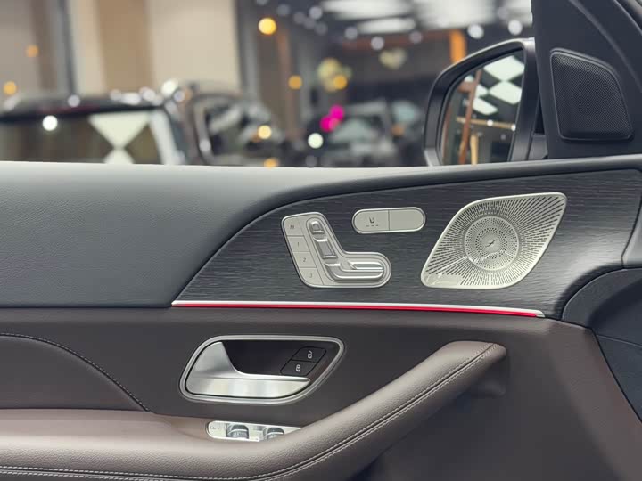 Фото 10 - Mercedes-Benz GLE-Class