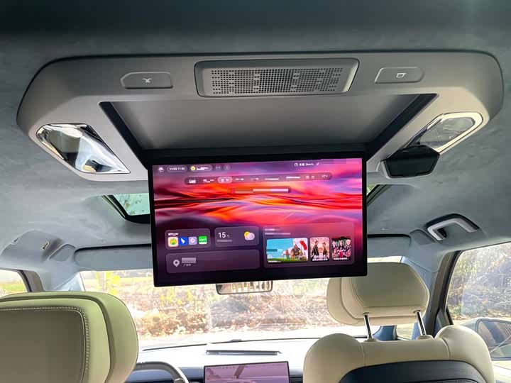 Фото 14 - Zeekr 009