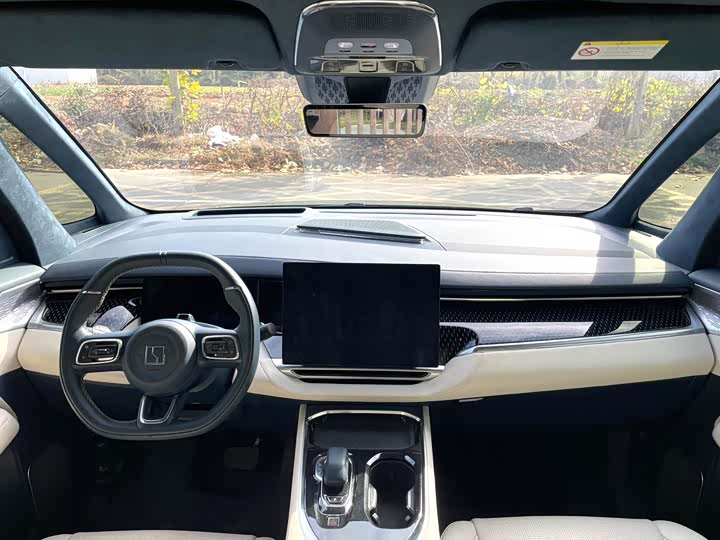 Фото 5 - Zeekr 009