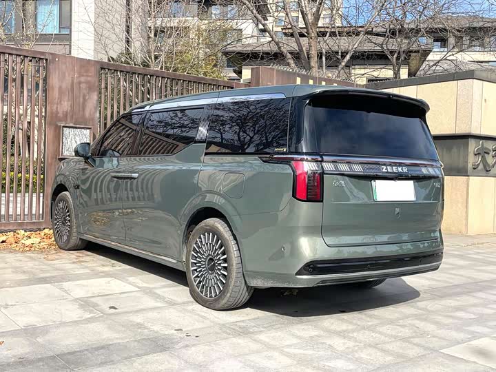 Фото 7 - Zeekr 009