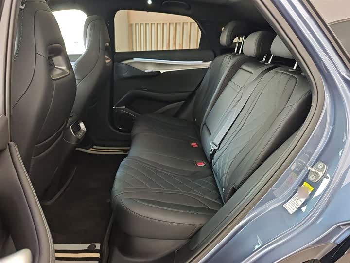 Фото 17 - BYD Sea Lion 07 EV