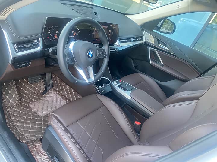 Фото 12 - BMW X1