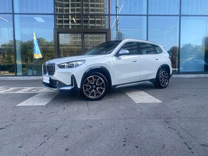 Фото 18 - BMW X1