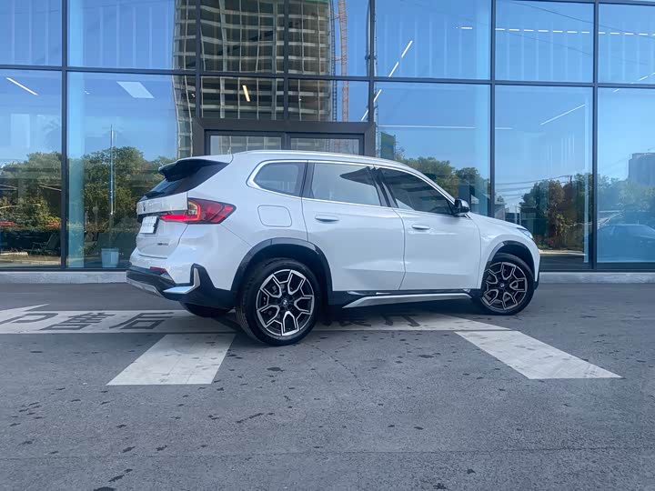 Фото 19 - BMW X1