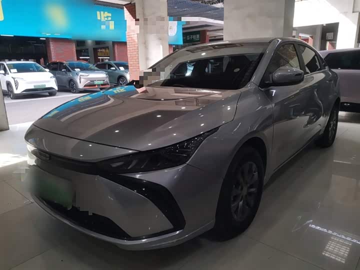 Фото 2 - Geely Geometry G6