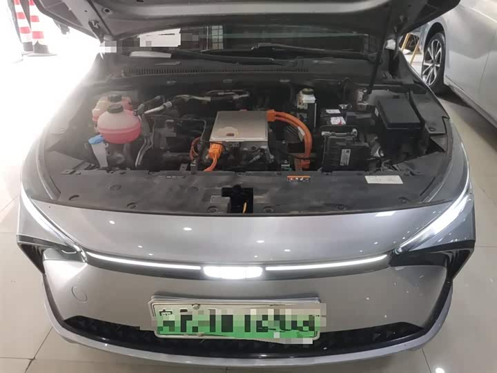 Фото 20 - Geely Geometry G6