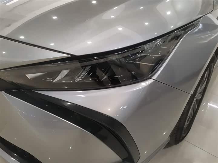 Фото 24 - Geely Geometry G6