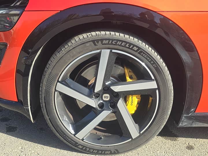 Фото 11 - Xiaomi YU7