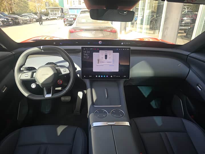 Фото 7 - Xiaomi YU7